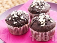 Рецепта Вкусни шоколадови мъфини с ванилия, какао и парченца шоколад